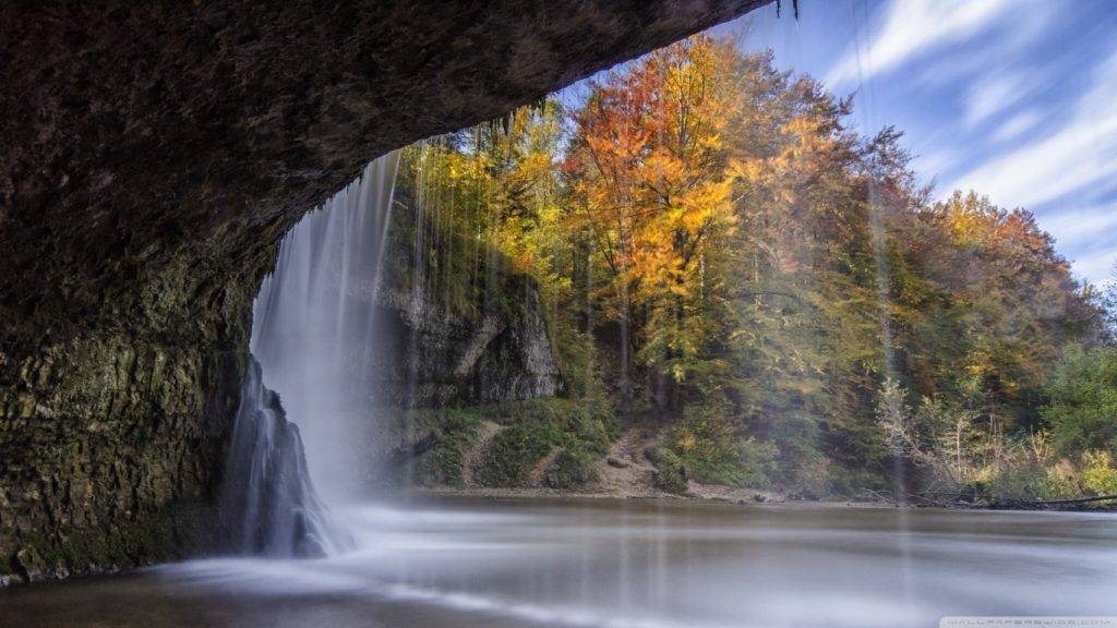 waterfall_over_cave